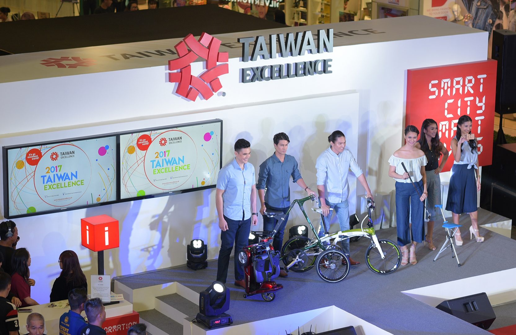 Fashion shows feature the stylish new products at the Taiwan Excellence Experience Zone